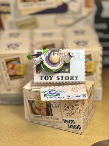 مجسم بوست كارد باز