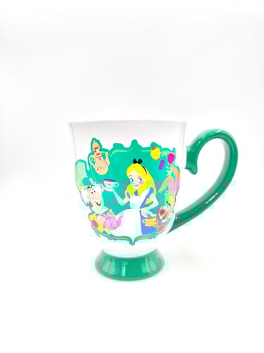 كوب بلاد العجائب