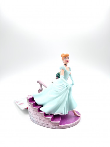 تعليقة سندريلا