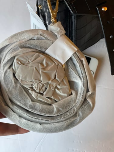 Michael kors كروس بدي مع ستراب طويل عرض17 ارتفاع 1...