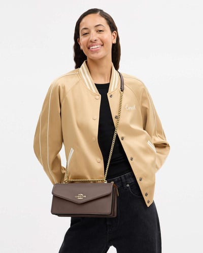 كوتش Klare Envelope Crossbody Bag بالطلب ٢-٤ اسبوع