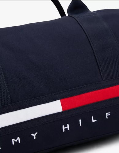 تومي شنطه اطفال Kids' Flag Stripe Logo Duffle Bag...