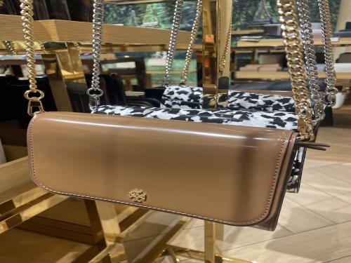 Tory Burch small size crossbody bag, leather strap, chain, with internal pockets, made to order, delivery within 2-3 weeks, God wi...