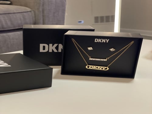 دكني طقم عقد وحلق لون ذهبي بالطلب ٢-٣ اسبوع