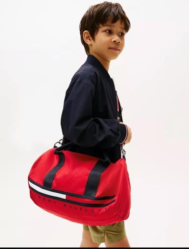 تومي شنطه اطفال Kids' Flag Stripe Logo Duffle Bag...