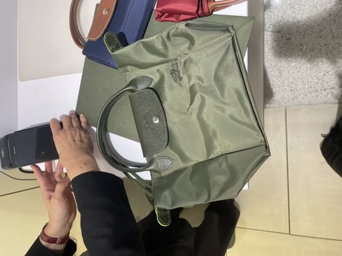 لونق شامب شنطه حجم صغير لون زيتي