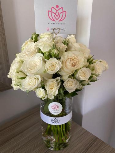 فازة ورد ابيض 3