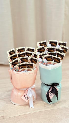 توزيعات للمعلمين مع كسرة عود (يوم المعلم العالمي)