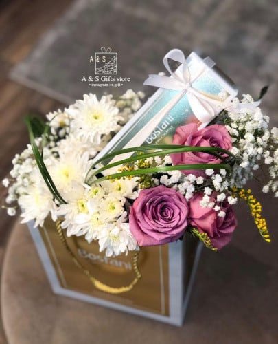 تنسيق ورد+شوكلاتة بستاني