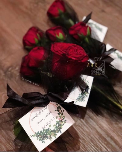 ورد بالقماش والكرت