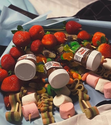 بوكيه مكس(صغير) كاندي&فراوله&نوتيلا