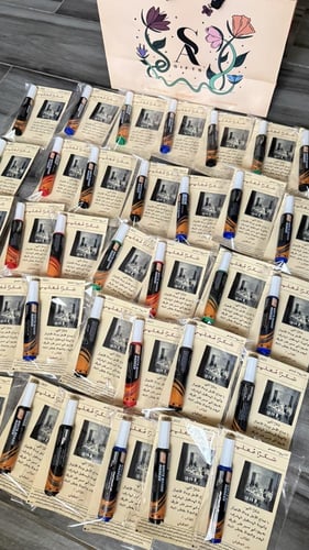 جريدة يوم المعلم مع قلم سبورة