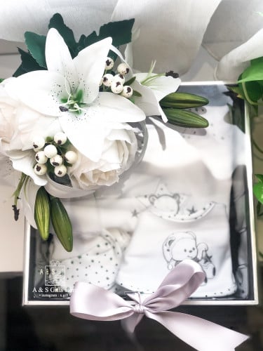 هدية مولود بنمط الدب‍❄️