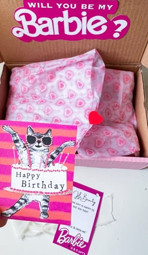 بينك بوكس للبيرثداي