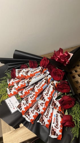 بوكيه الشوكلاته بالورد