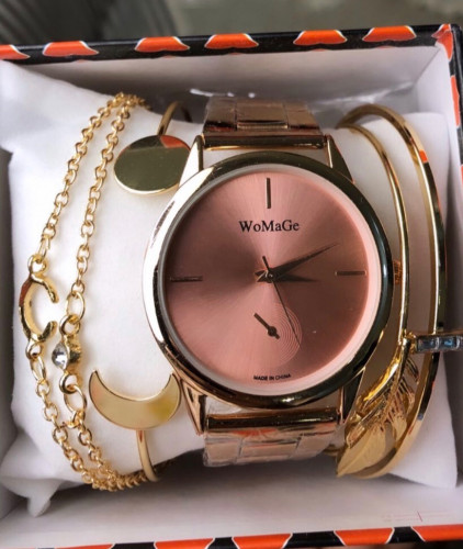 طقم ساعة نسائيه باللون روز قولد