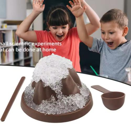 مجموعة علم البيئة محاكاة انفجار بركان