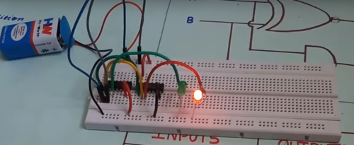 مشروع دارة النصف جامع half adder