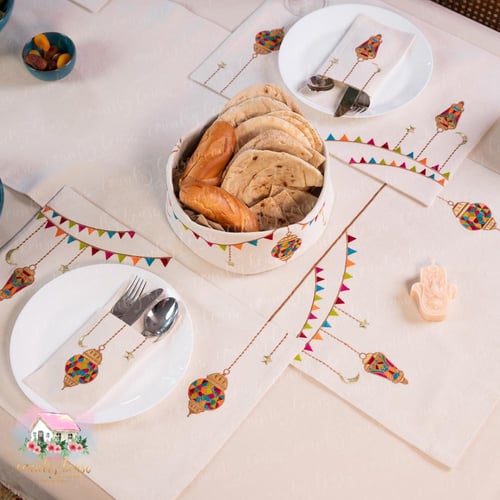 3557 لبادة المائدة الرمضانية