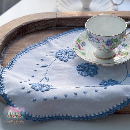 3505 مفرش انتيك مطرز أزرق