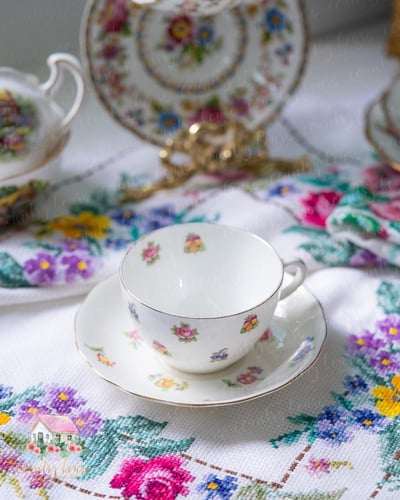 3595 كوب مع صحن من اينزلي و ادرلي Aynsley & Adderl...