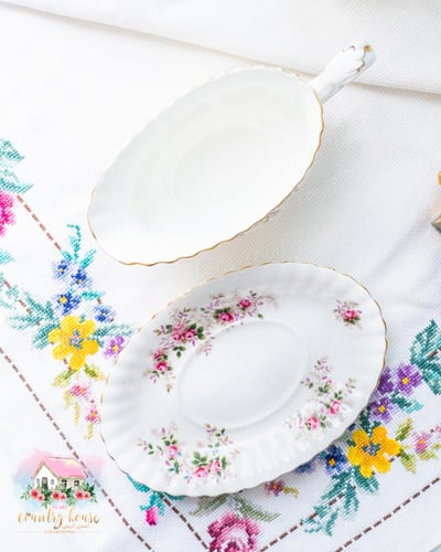 3678 كريمر مع صحن انتيك من رويال البرت Royal Alber...