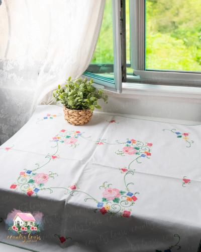 3650 مفرش مطرز دوحة الألوان