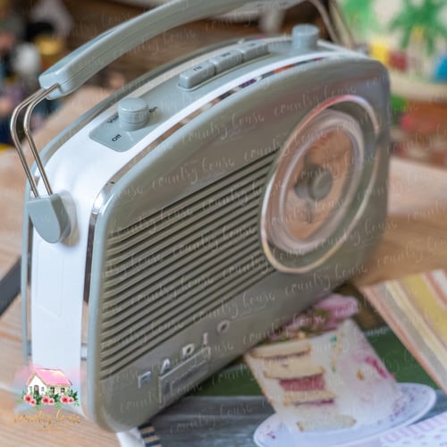 3244 راديو ريترو حجم كبير (رمادي مخضر)