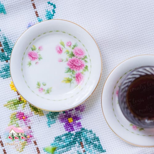 3532 صحون صغيرة للشاي انتيك من رويال البرت Royal A...