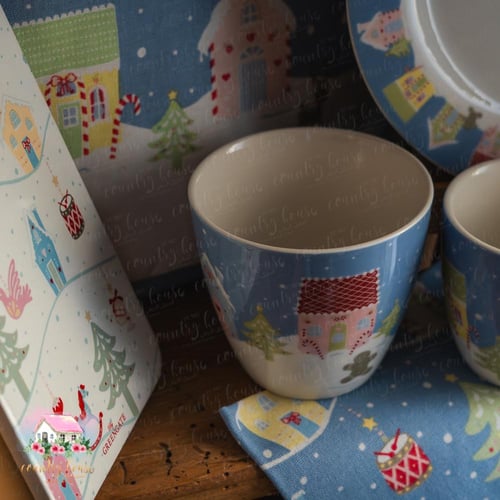 3438 كوب لاتيه من جرين جيت Laura Homes