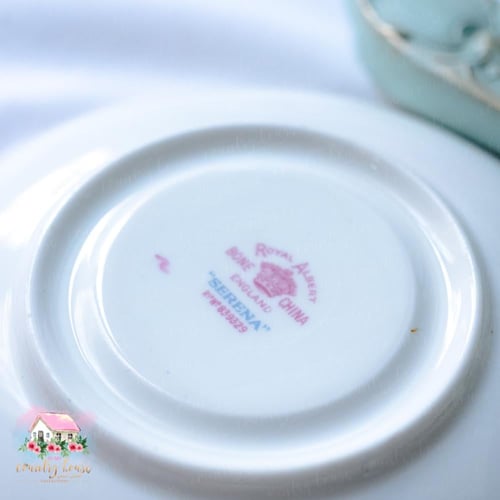 3492 كوب مع صحنين انتيك من رويال البرت Royal Alber...
