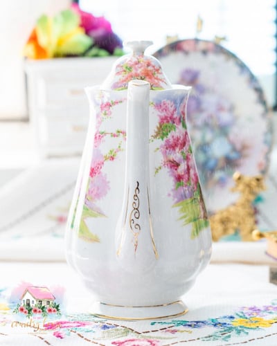 3665 ابريق شاي انتيك من رويال البرت Royal Albert