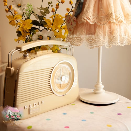 5116 راديو ريترو حجم كبير (كريمي)