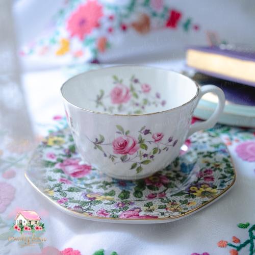 3498 كوب مع صحن انتيك من رويال أديرلي وسوليان وير