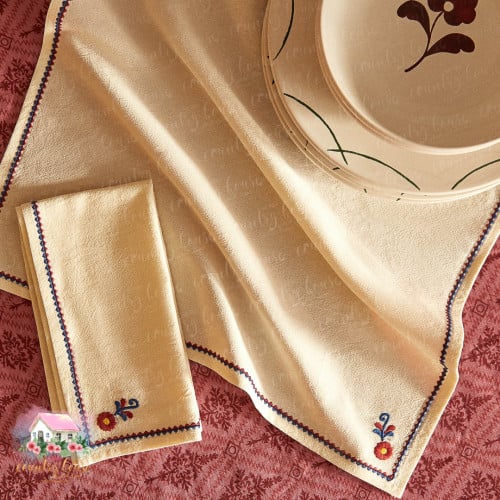 3330 مفرش الزهرة الحمراء مطرز