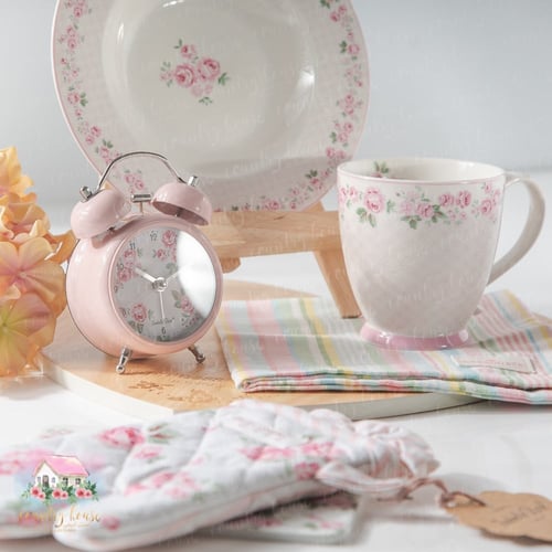 3531 ساعة ريترو ميني LUCY مع إضاءة من إزابيل روز