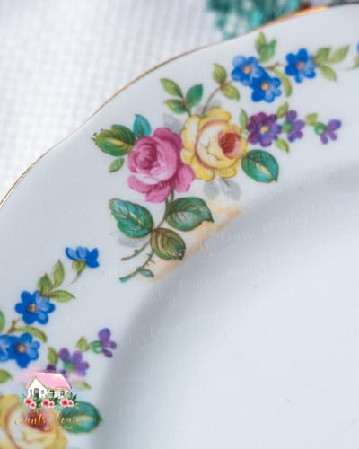 3660 كوب مع صحنين انتيك من رويال ستانلي