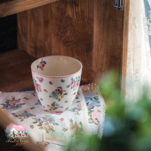 3436 كوب لاتيه من جرين جيت Ellie White