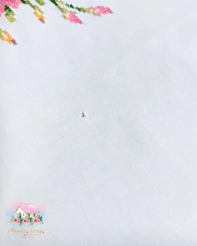 3768 مفرش مطرز انتيك أريج الصباح