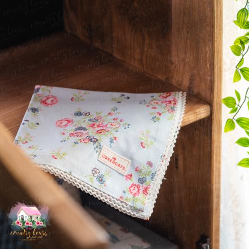 3454 مفرش بحواف دانتيل من جرين جيت Ailis Blue