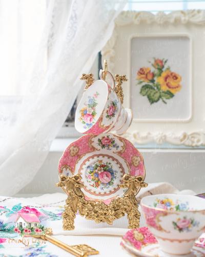 3729 كوب مع صحن انتيك من رويال البرت