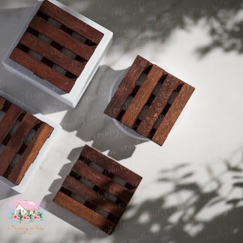 3064 طقم كوسترات خشبية مميزة