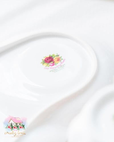 3662 كوب مع صحن انتيك من رويال البرت