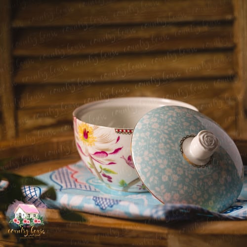 3300 زبدية بغطاء لون أبيض من بيب ستوديو