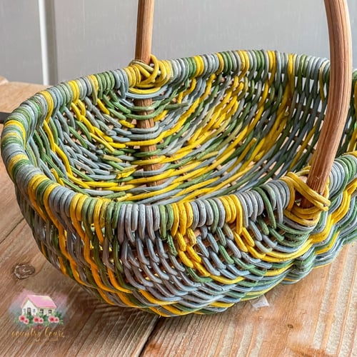 7437 سلة خوص صغيرة بمسكة خشبية