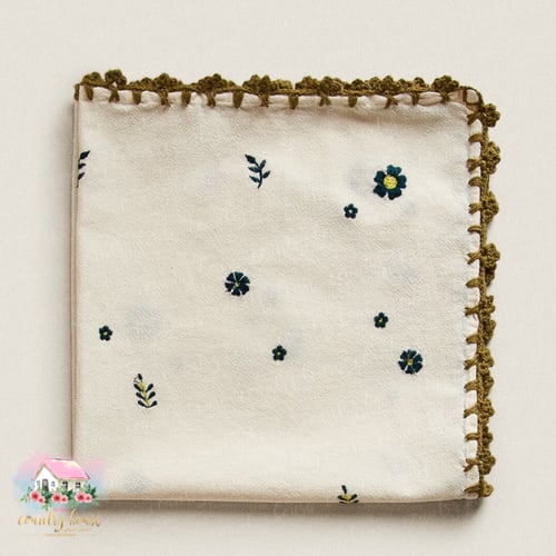 3349 مفرش الزهور الخضراء بحواف مطرزة