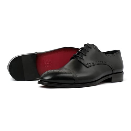 حذاء رسمي مع زخرفة بروغ