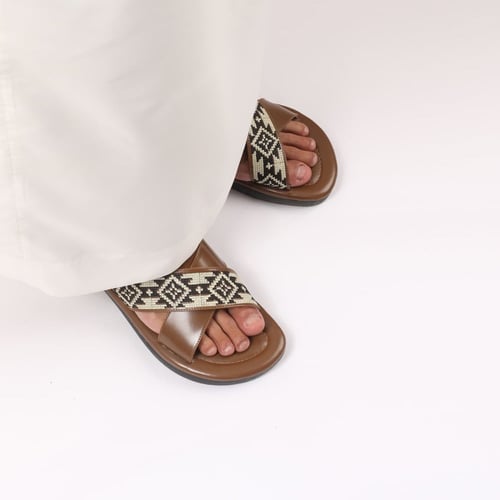 اللهابة - حذاء شرقي يجمع بين الأناقة والراحة