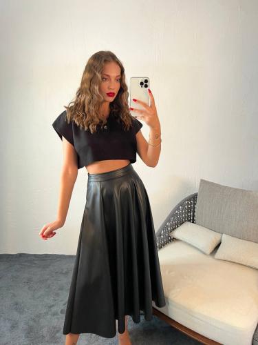 Skirt leather