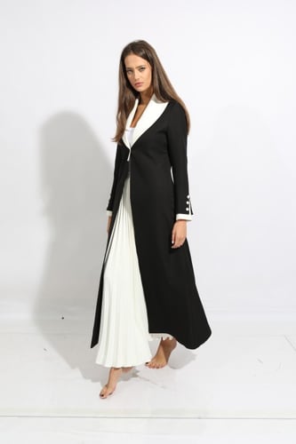 FULL SET BLACK AND WHITE CREPE BLAZER